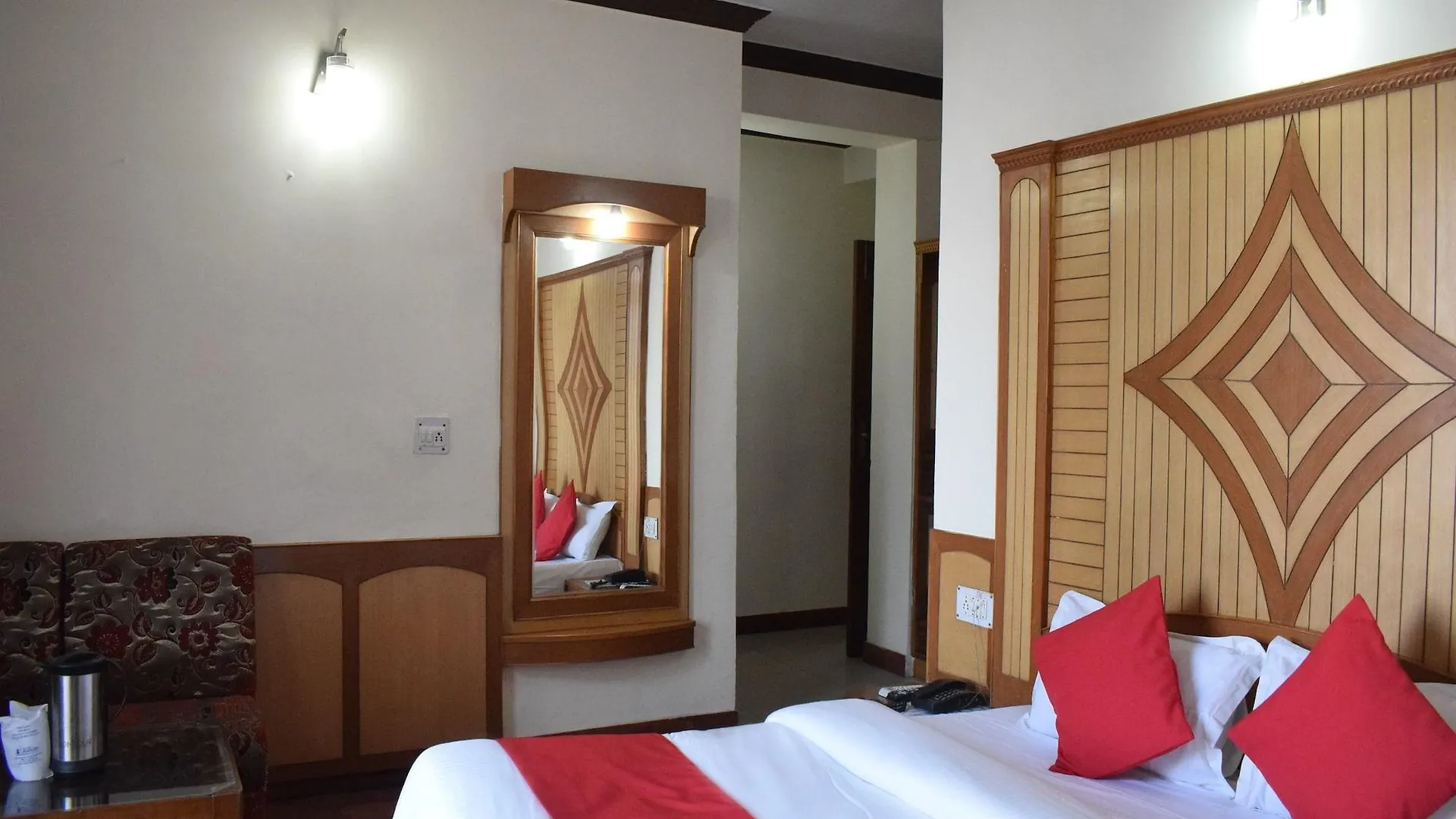 Super Collection O Mall Road Formerly Hotel Shubham Shimla